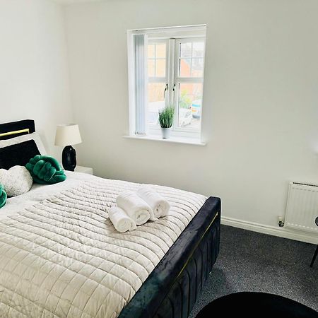 Harmony House 3 Bedroom New Build For Families, Contractors, Black Country Museum Sleeps 6 Tipton Dış mekan fotoğraf