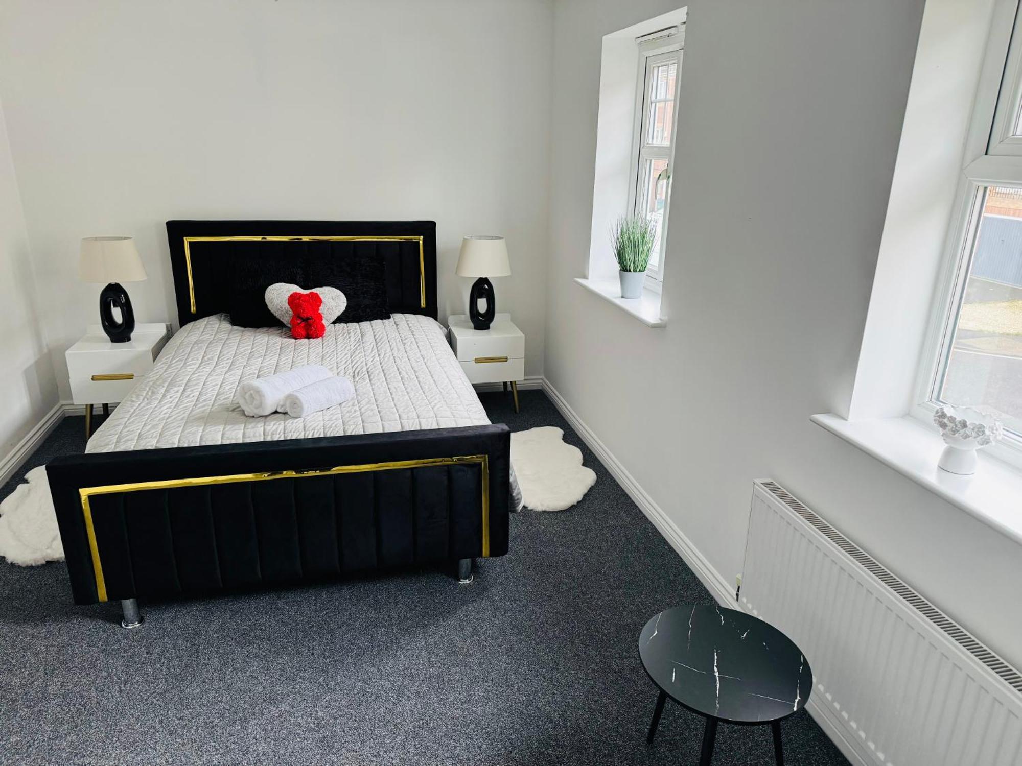 Harmony House 3 Bedroom New Build For Families, Contractors, Black Country Museum Sleeps 6 Tipton Dış mekan fotoğraf